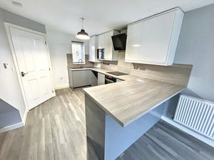 Kitchen- click for photo gallery